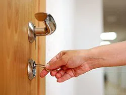 Clinton Locksmith Service Clinton, MD 301-242-9828 - locksmith-service-1